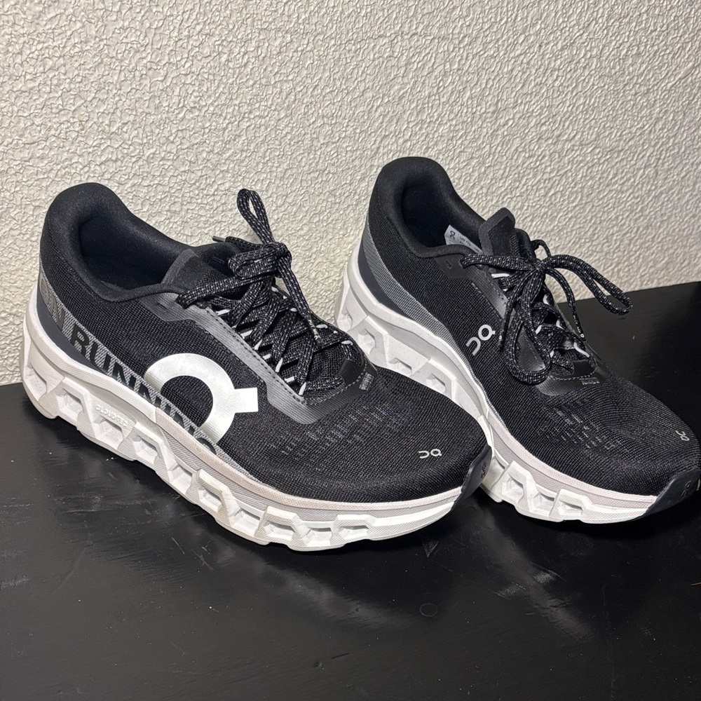OnCloud Cloudmonster Running Shoes